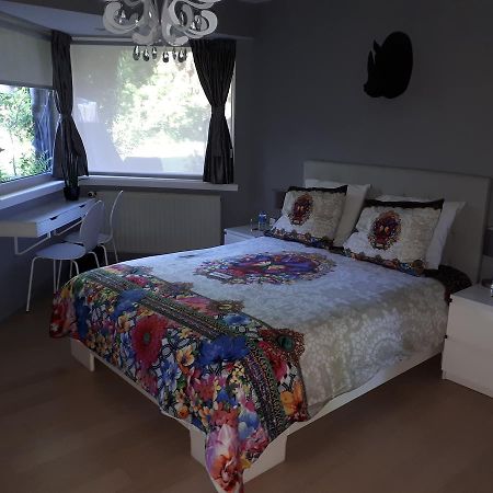 于克勒住宿加早餐旅馆 Uccle 外观 照片